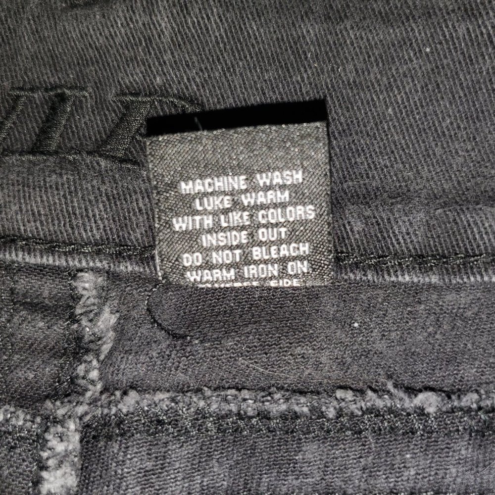 VIP Shorts size 11/12 - Picture 4 of 8